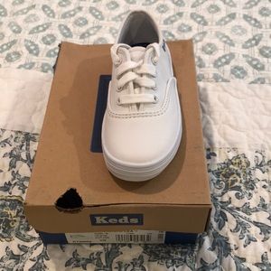 Toddler Keds 9 Wide NWT